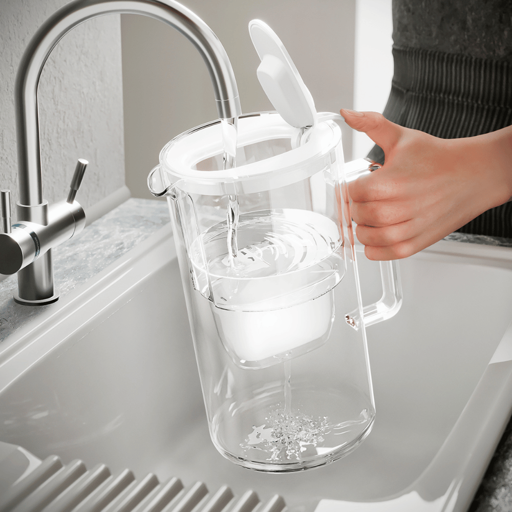 Caraffa filtrante in vetro bianco AQUAPHOR Glass + 6 cartucce Maxfor+Mg | Kit acqua filtrata al magnesio fino a 1400 L